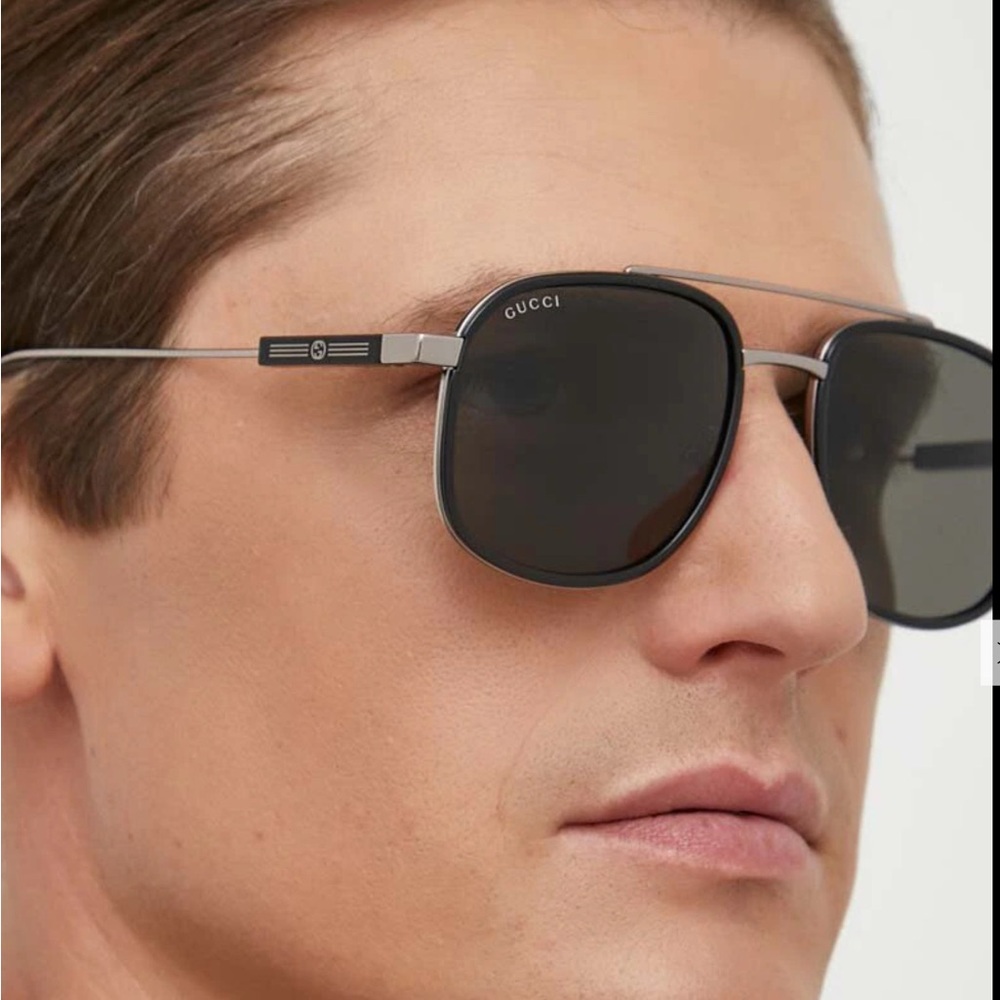 Gucci Silver and Black Aviator Sunglasses